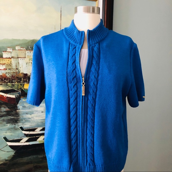 St. John 2 piece knit set collection by Marie Gray - Picture 9 of 11